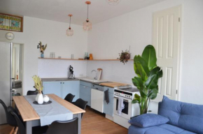 Gemütliches Messe und Ferienapartment 60m2 nähe Kölnmesse & LANXESS Arena
